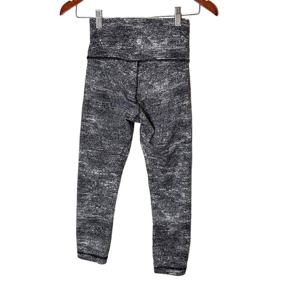 Lululemon Wunder Under Crop (Hi-Rise) *21" Rush Jacquard Black White - Picture 9 of 15